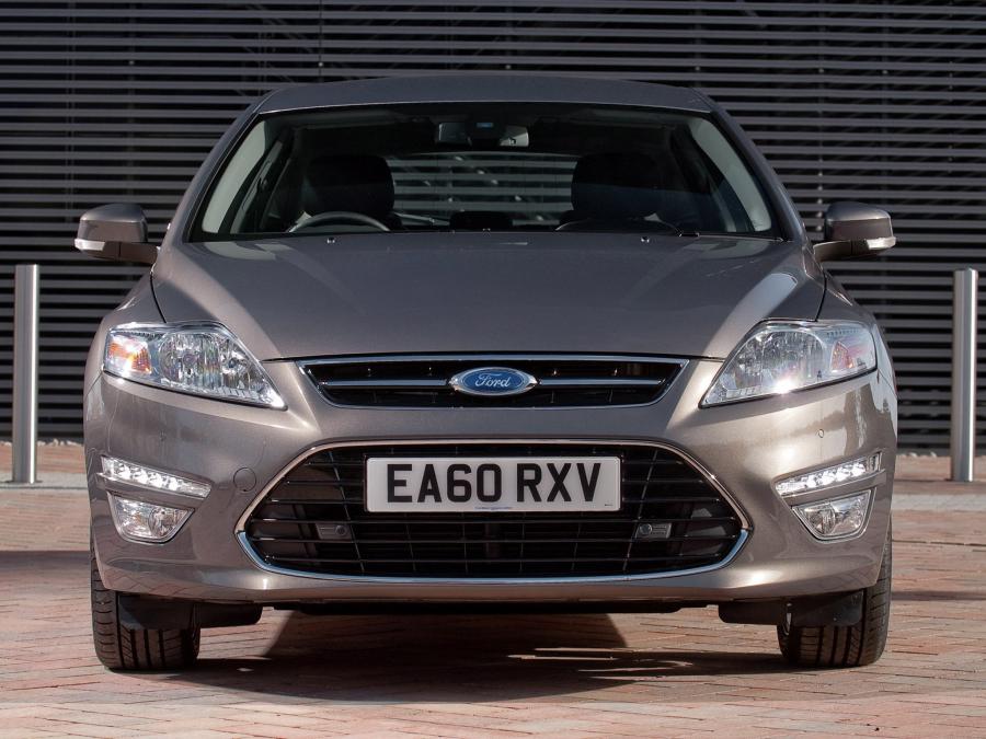  Ford Mondeo Hatchback 2010 года  (UK) (фото 10 из 16)